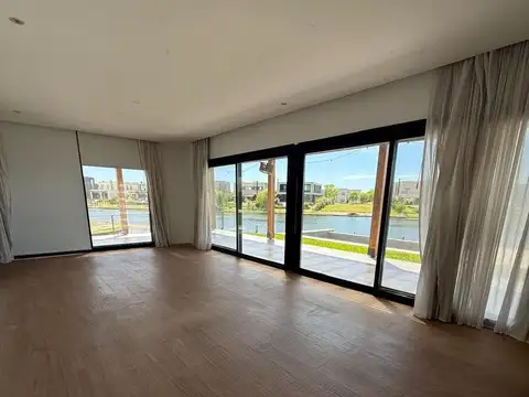 Casa en Venta en Puertos - Barrio Ceibos, USD 570.000
