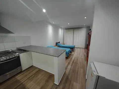 Alquiler de Departamento Monoambiente con balcón en La Plata