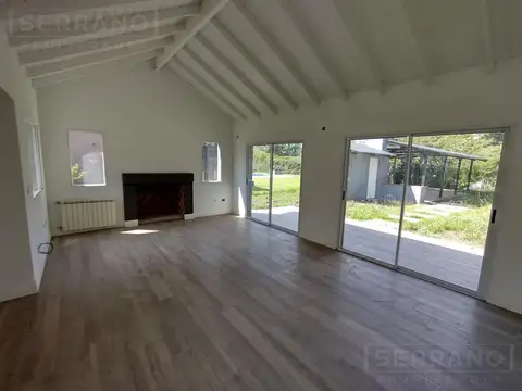 Casa 3 ambientes con 2 baños