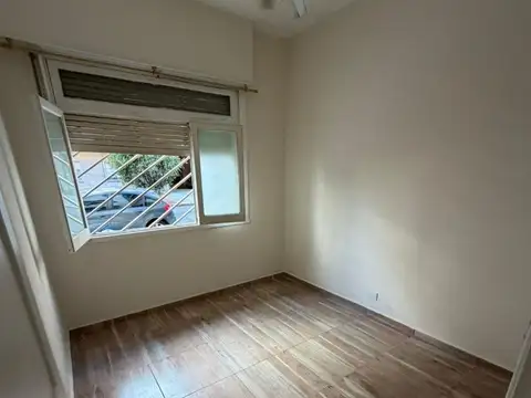 departamento tipo ph 3 ambientes con patio a metros avda