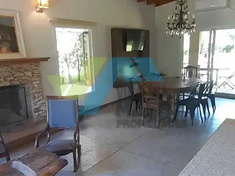 Casa en Alquiler Temporal con 1 cochera