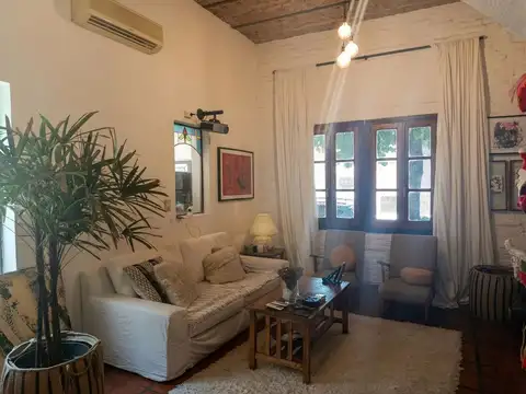 Depto Tipo Casa en Venta en Chacarita, USD 269.000
