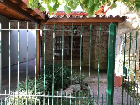 Yatay e/ Carlos Pellegrini y Santa Fe