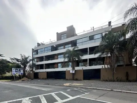 Departamento en Venta con 5 cocheras