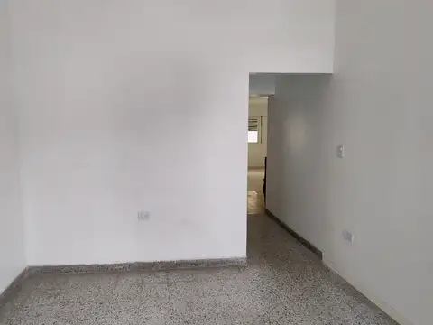 Depto Tipo Casa en Alquiler de 2 ambientes