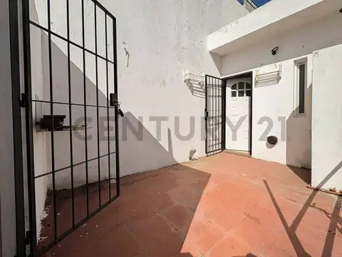 Casa 7 ambientes con 3 baños