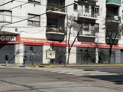 Avenida Juan De Garay 1200