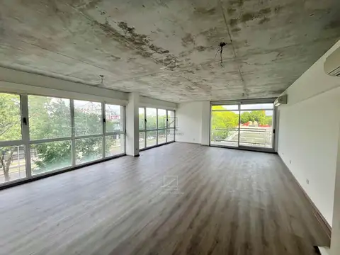 Comodoro Pedro Zanni 300