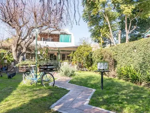 Casa 7 ambientes con 4 baños