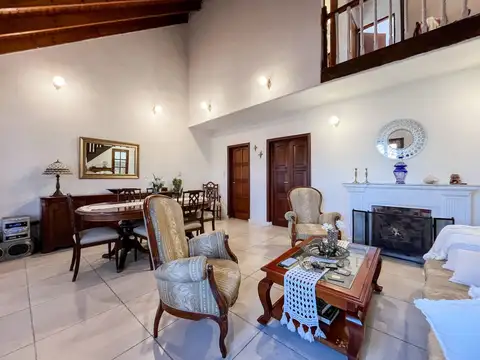 Venta de Casa 4 Dormitorios en Tolosa, La Plata