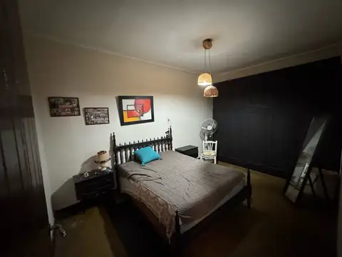 Casa 6 ambientes con 3 baños