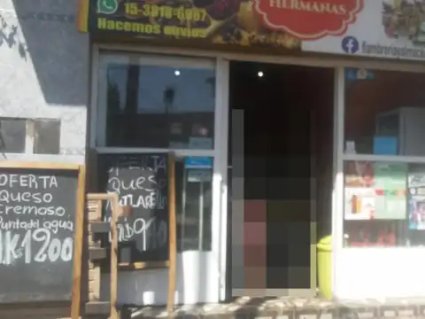 SE ALQUILA LOCAL  EN GONZALEZ CATAN