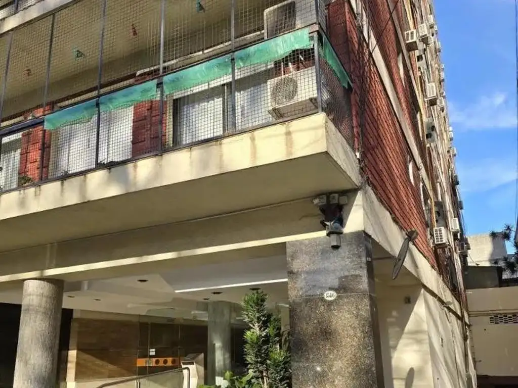 Avenida Doctor Honorio Pueyrredón e/ Tres Arroyos y Galicia