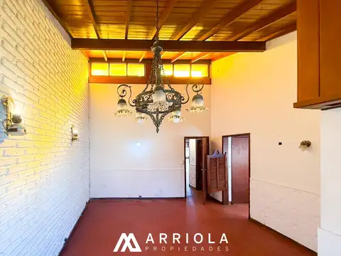 Casa 3 ambientes con 2 baños