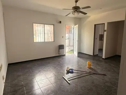 Casa en Alquiler - 2 Dormitorios 1 Baño - 60mts - La Plata