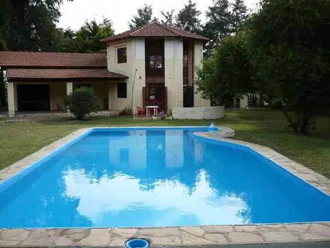 Quinta en Venta con 1 cochera