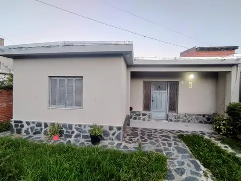 Alquiler casa 4 ambientes - Villa de Mayo