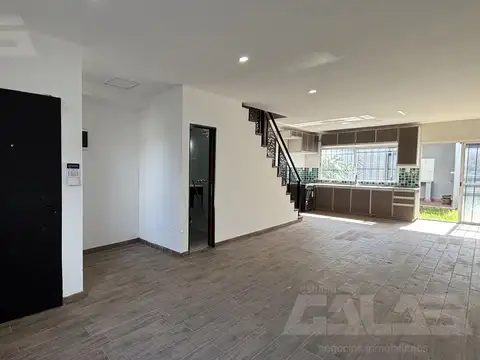 Depto Tipo Casa en Venta en Ituzaingó, USD 74.000