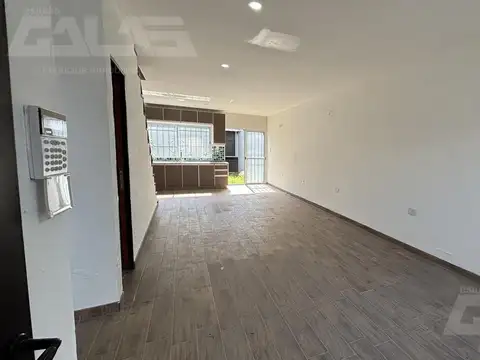 Depto Tipo Casa 4 ambientes con 1 baño