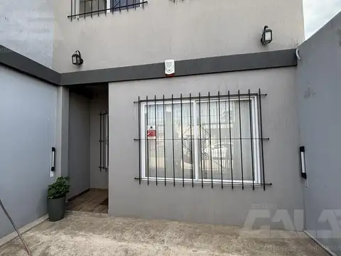 Depto Tipo Casa en Venta de 3 dormitorios