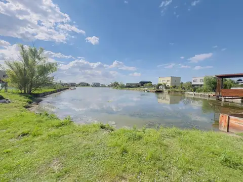 Terreno en Venta en Magallanes - Barrio cerrado, USD 110.000