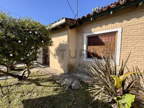 Venta Casa Chalet 4 Ambientes Ituzaingo para Reciclar Barrio Aeronáutico