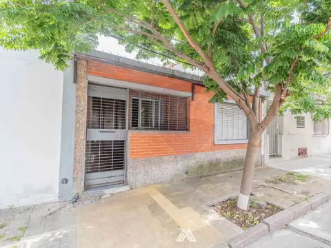 SE VENDE HERMOSA CASA A REFACCIONAR 