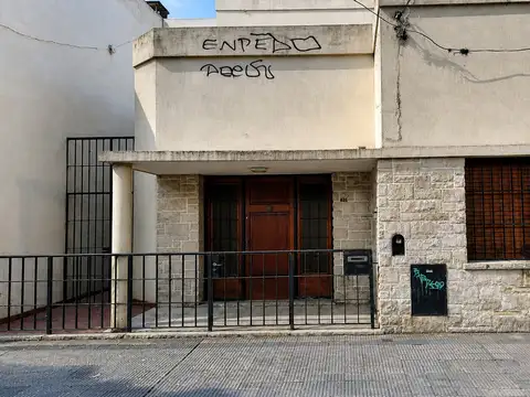Casa en Alquiler en La Plata [Cod: 807]