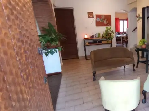 VENTA CASA LOTE PROPIO BECCAR (5 amb.)