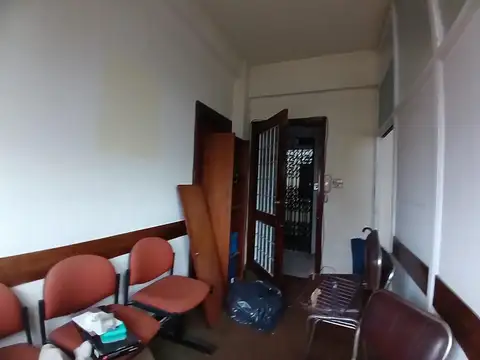 Oficina en Alquiler en Villa Ballester, $ 250.000