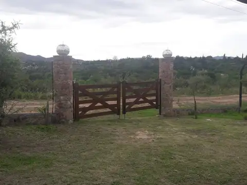 Casa 12 ambientes con 3 baños