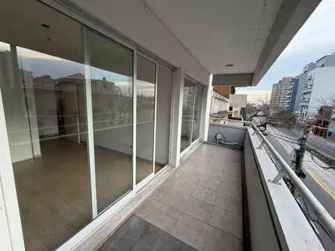 Hermoso 2 ambientes con balcon corrido!!