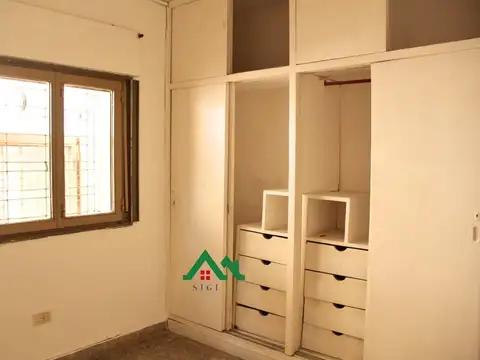 Casa en venta de 4 Dormitorios   Depto en Altos de Villa Cabrera
