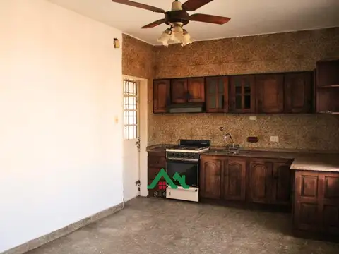 Casa en venta de 4 Dormitorios + Depto en Altos de Villa Cabrera
