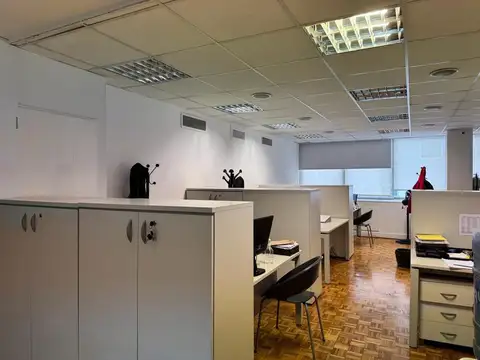 Piso Corporativo de 667 m² en Edificio Emblemático a metros del Congreso