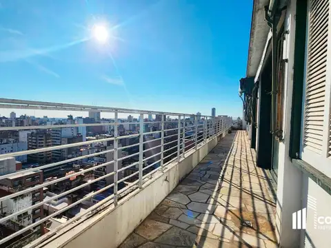Venta Departamento 4 dormitorios con cochera  ubicación estratégica Centro Rosario