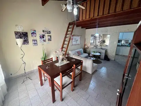 Casa 4 ambientes con 1 baño