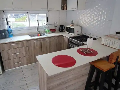 Casa 4 ambientes con 1 baño