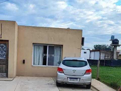 Casa 4 ambientes 2 dormitorios. | Vidma al 100