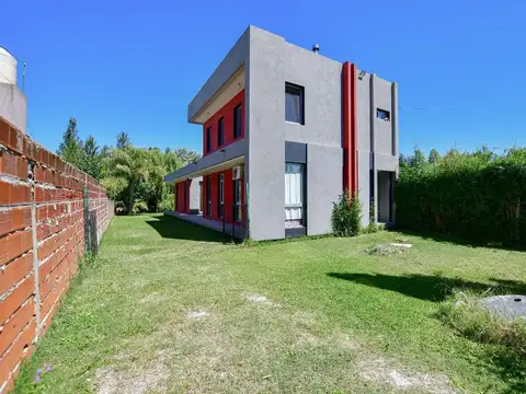 666 entre 13 bis y 14, Villa Parque Sicardi 100