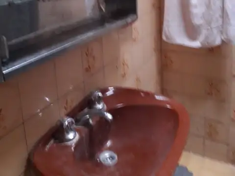 CASA EN VENTA EN FLORENCIO VARELA