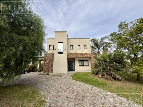 Casa en alquiler barrio Alvear de Benavidez