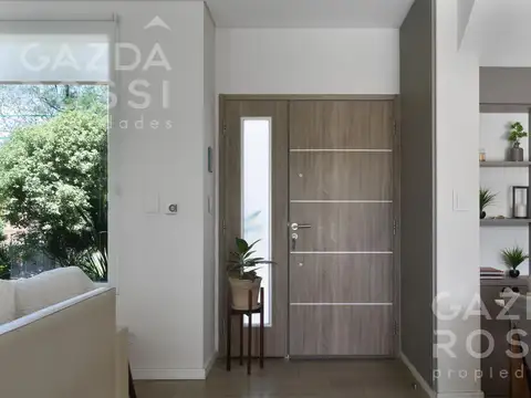 Casa en Venta con 3 cocheras