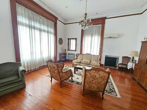 Venta Departamento 7 ambientes Monserrat balcón