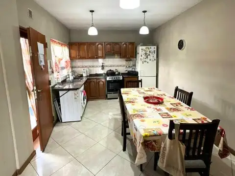 Venta - Ph 4 Ambientes con Patio y Balcón en Lanús