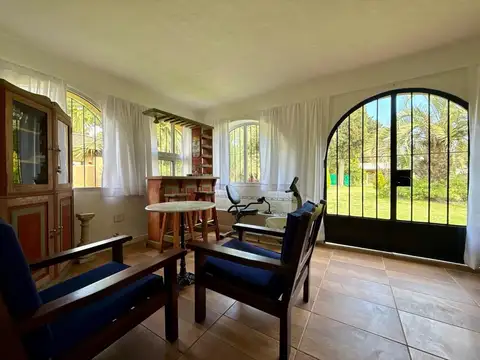 Chalet con muy lindo jardín en venta en Fátima, Pilar