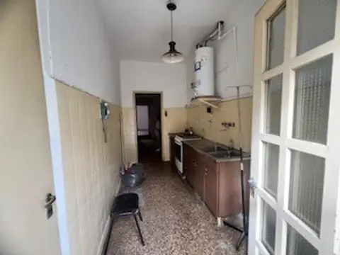 Gutierrez 1700, Piso 1