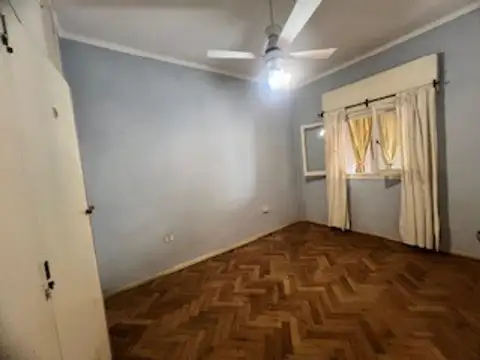 Gutierrez 1700, Piso 1
