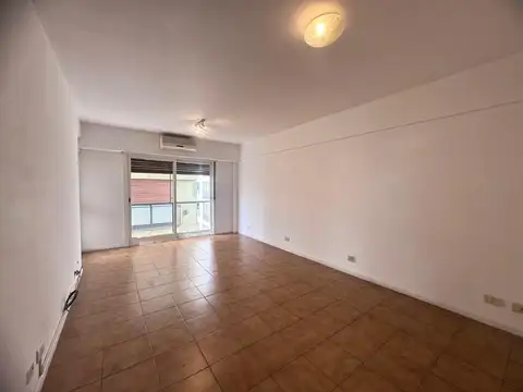 Departamento 3 ambientes con balcón en Palermo