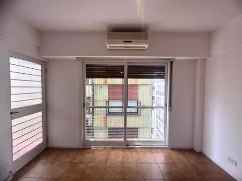 Departamento 3 ambientes con balcón en Palermo
